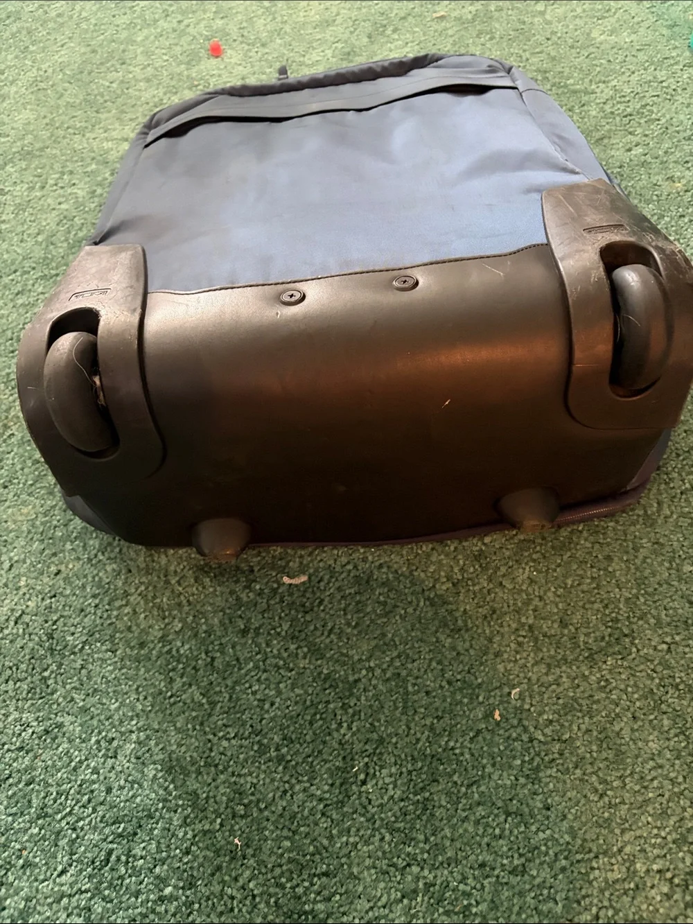 TUMI Voyageur Nylon Soft Side International 2-Wheel Carry-On 21” Navy Blue